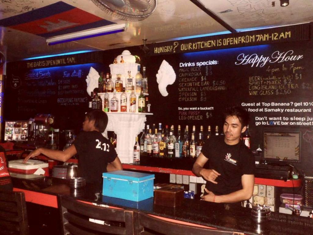 Top Banana Guesthouse & Rooftop Bar Phnom Penh Zewnętrze zdjęcie