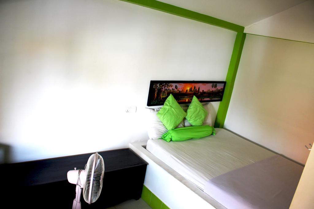 Top Banana Guesthouse & Rooftop Bar Phnom Penh Zewnętrze zdjęcie