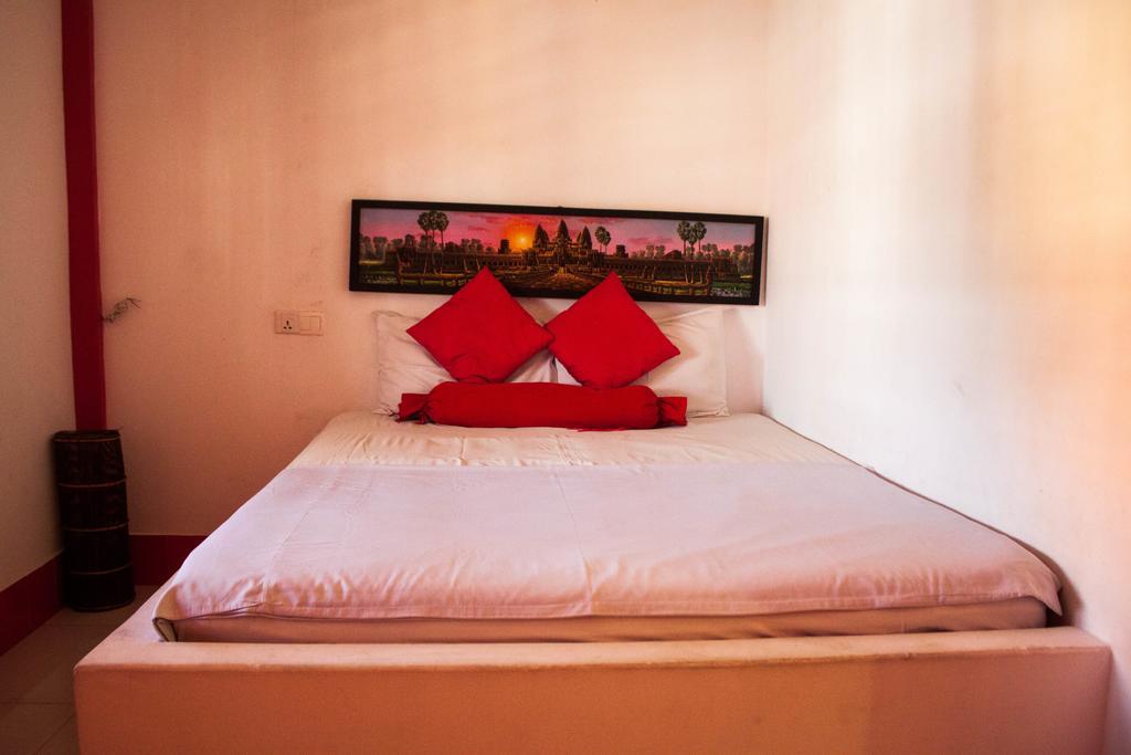 Top Banana Guesthouse & Rooftop Bar Phnom Penh Zewnętrze zdjęcie